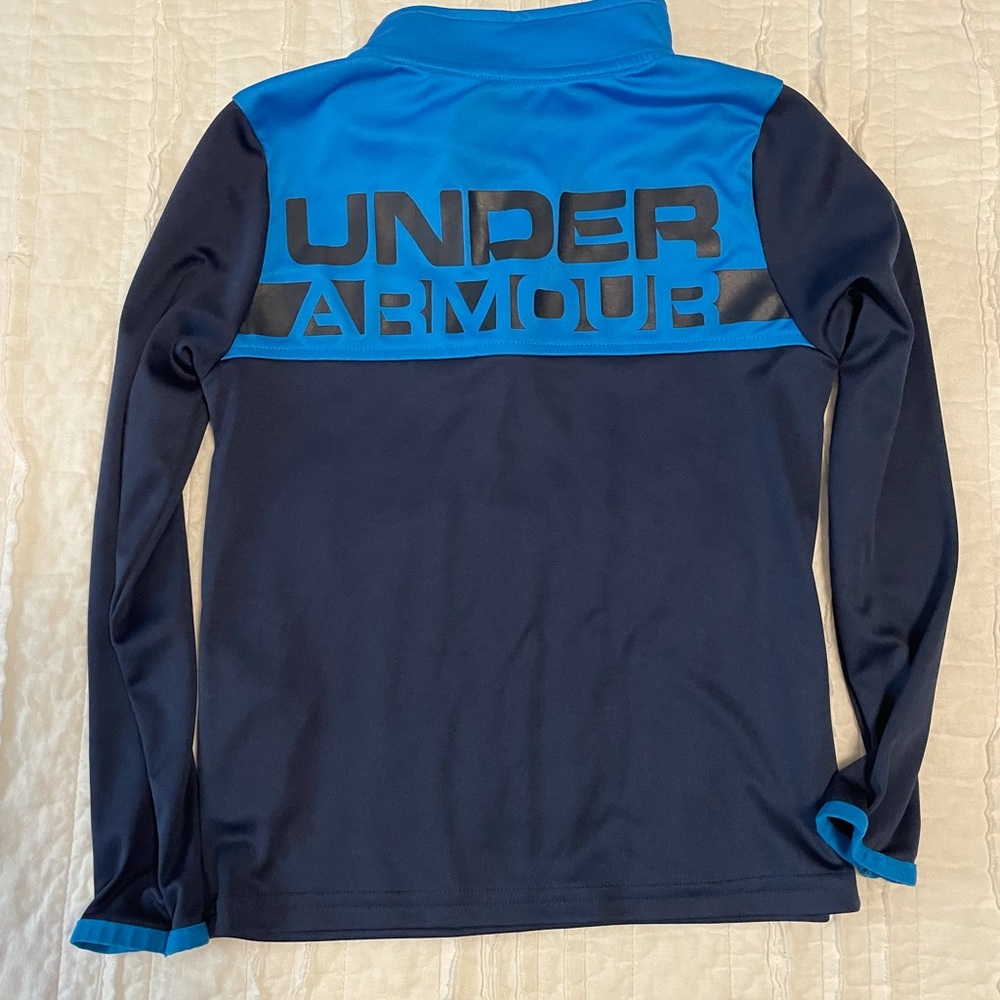 Boys Under Armour top. Perfect condition